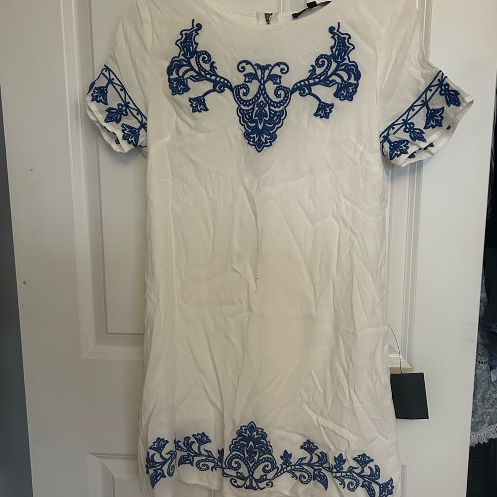 Lulus blue and white dress